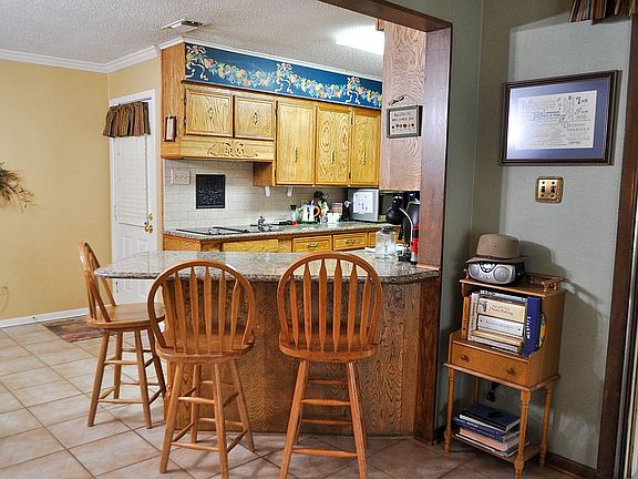 3rd image of 23 Wisteria Dr