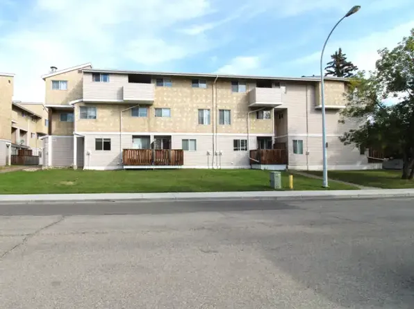 9740 82nd Ave #127, Grande Prairie, AB T8V 5W4