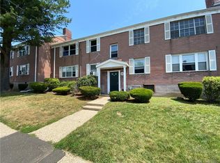 151 Seaton Rd APT 3, Stamford, CT 06902