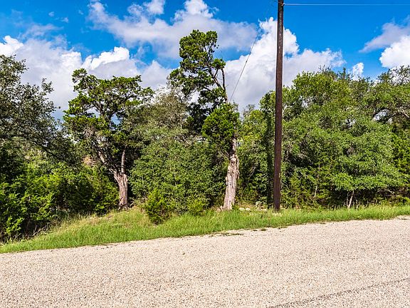 3rd image of 1679 Falconwood Dr