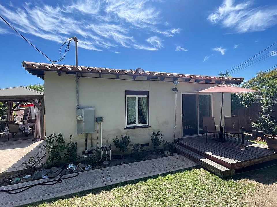 2nd image of 22809 Anza Ave