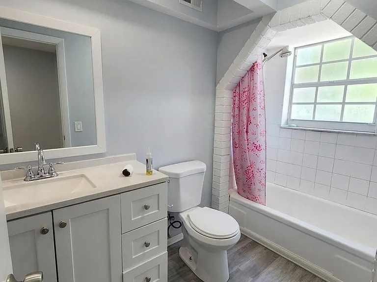 7931 SW 7th Pl — Photo 8
