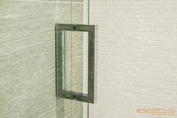 Sold by aptsandlofts.com | media 10