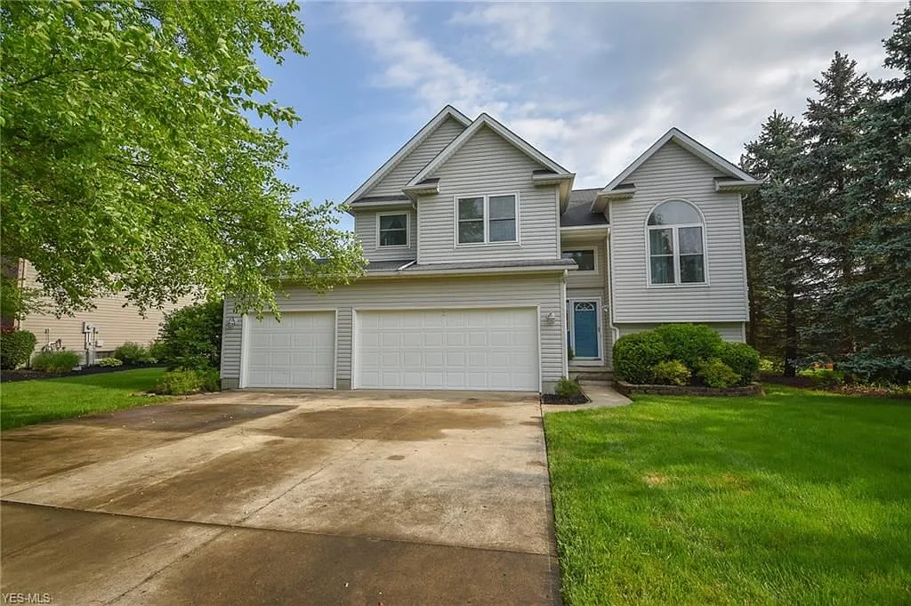 703 Patriots Way photo 1