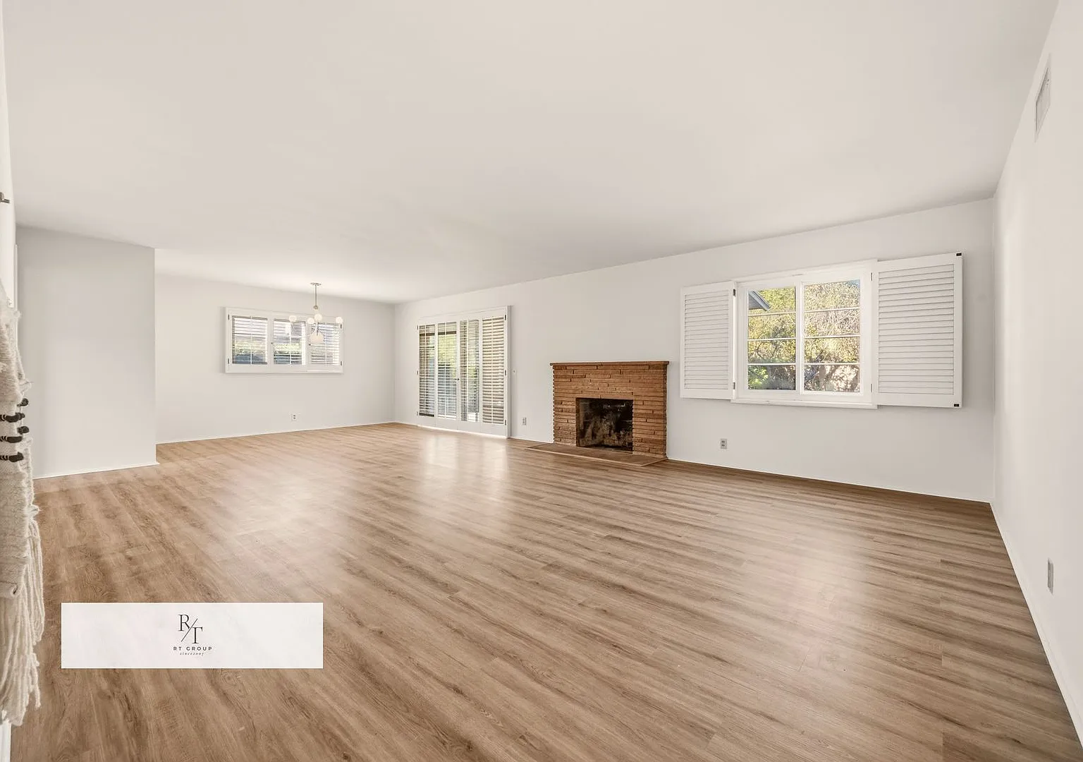 Charming 3-Bedroom Single-Story Home in Desirable Arcadia! — Photo 3