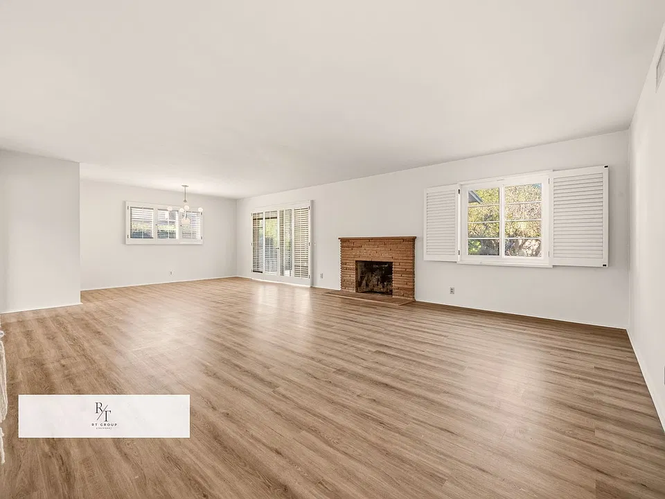 1033 Encino Ave