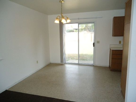 4th image of 664 N Verdugo Dr