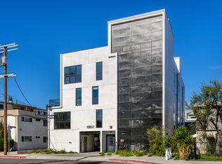 10657 Moorpark St #203, North Hollywood, CA 91602