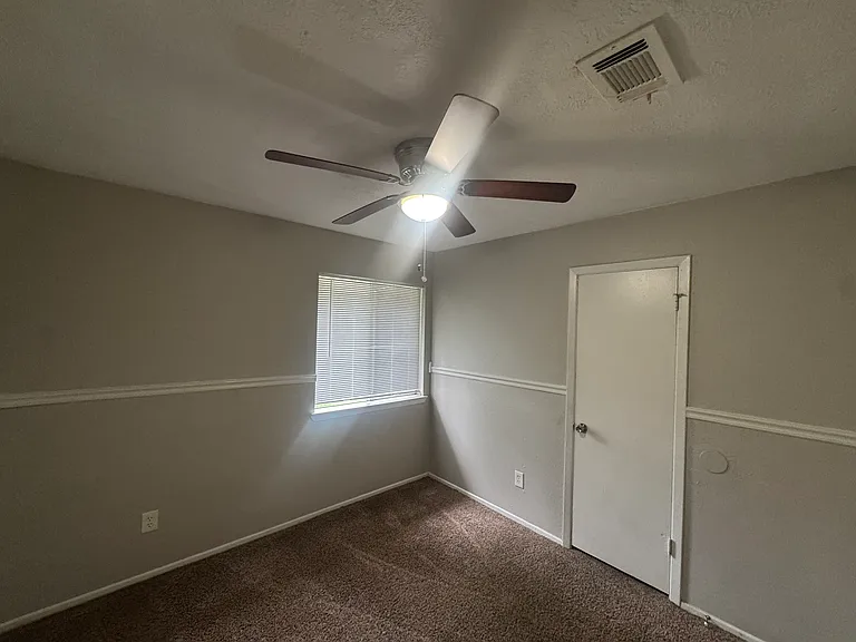 23139 Lestergate Dr — Photo 12