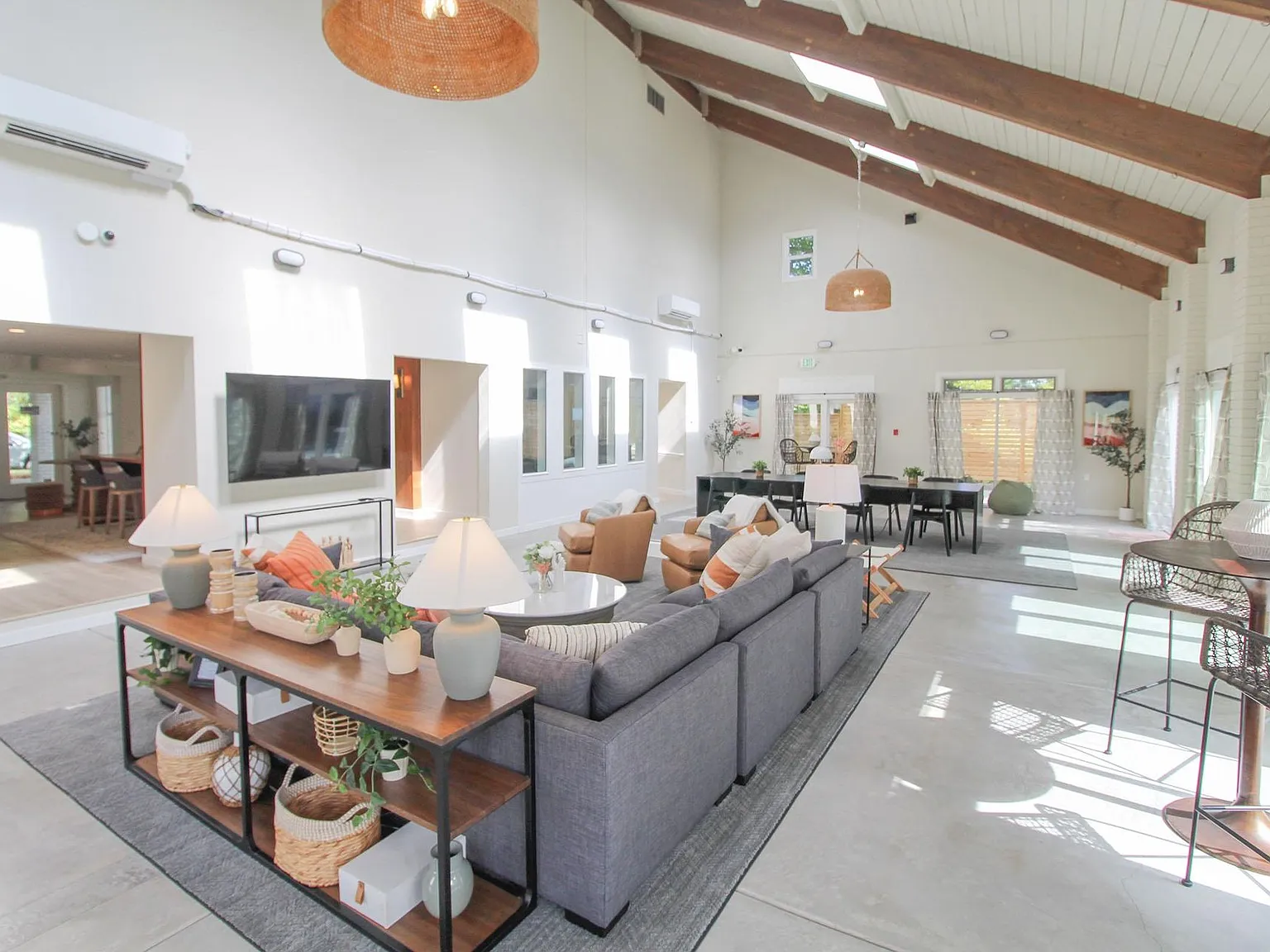 Arbour Court — Photo 1