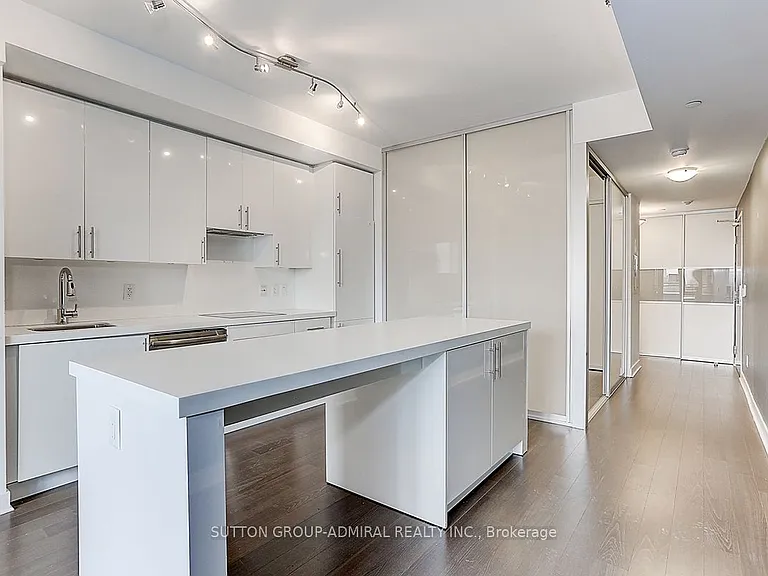 156 Portland St #403 — Photo 8