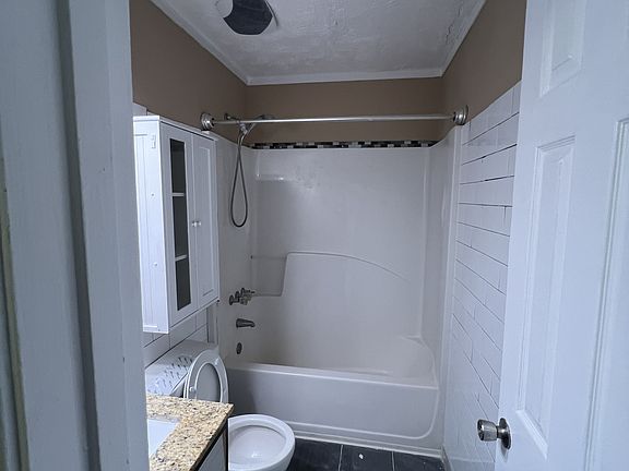 5th image of 740 Harbor Point Ct