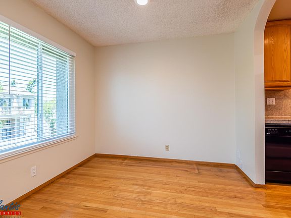 5th image of 2275 Sun Glory Ln #B