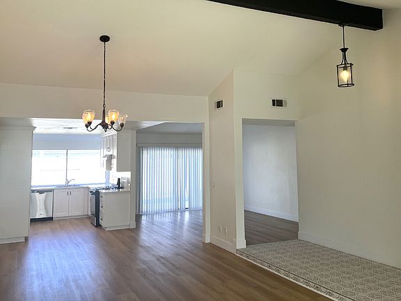 5th image of 2521 S Sandpiper Pl