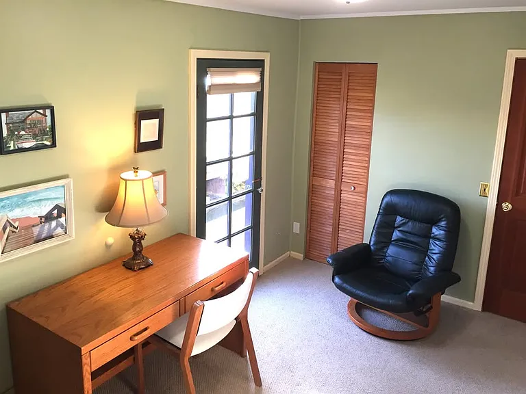 1781 N Jantzen Ave — Photo 18