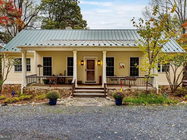 114 Tree House Pl, Nellysford, VA 22958