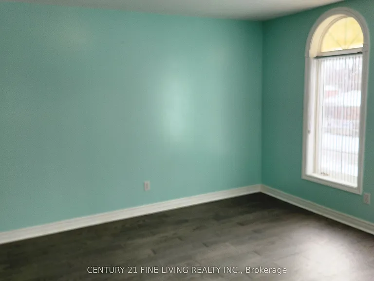 44 Reuben Ave — Photo 19