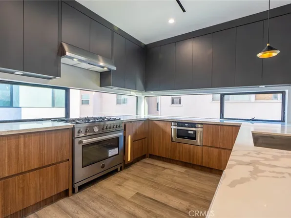 12112 Otsego St, Valley Village, CA 91607