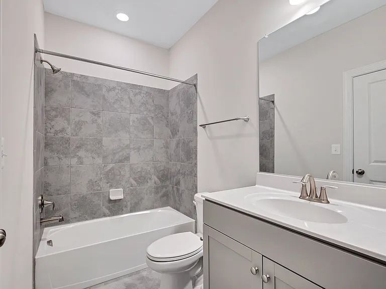 32 Bleeker Pl — Photo 25
