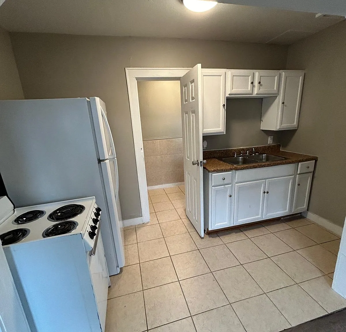 2 bed, 950 sqft, $750 — Photo 3