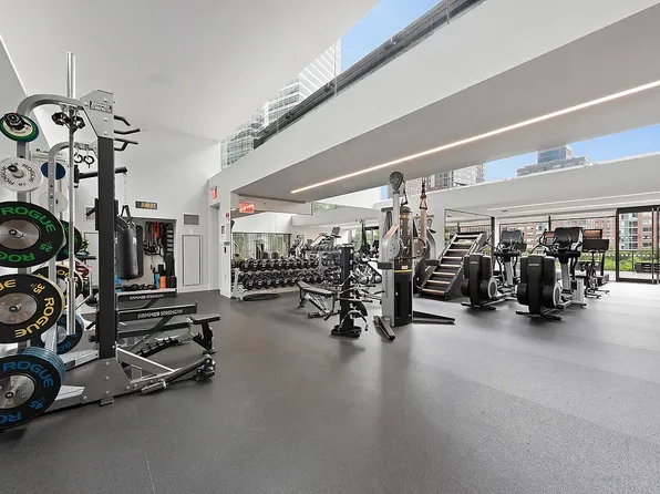 101 Warren Street image 15 of 20