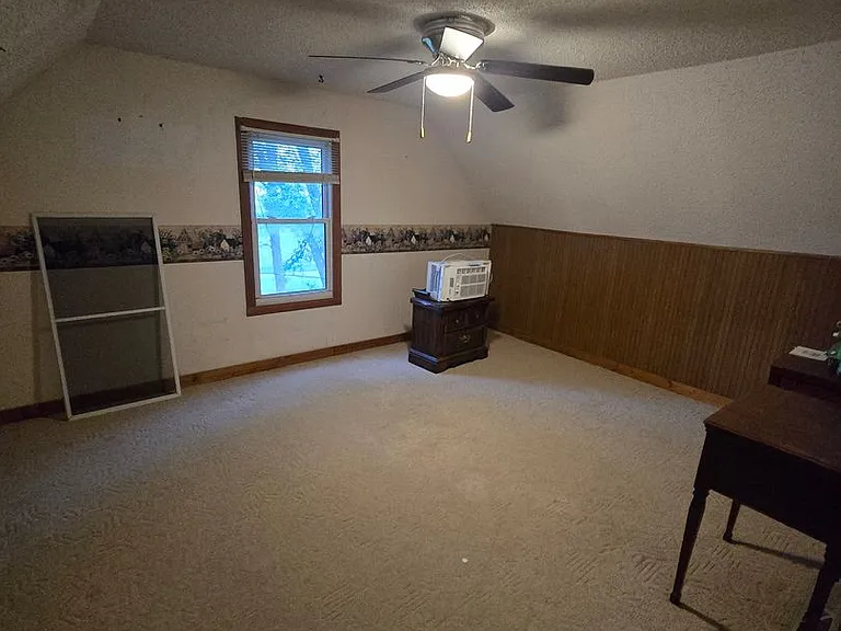 1405 Redwood Rd — Photo 19