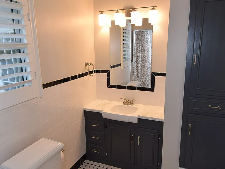 743 Newberry Dr — Photo 16