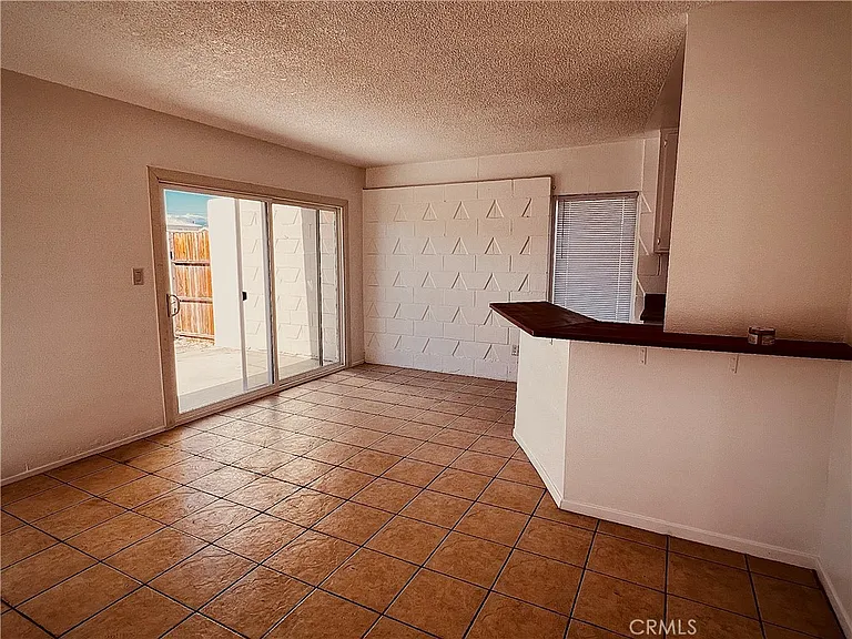 68085 Hermosillo Rd — Photo 4