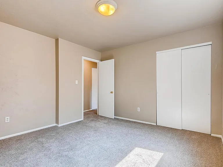3940 Hoyt Ct — Photo 11