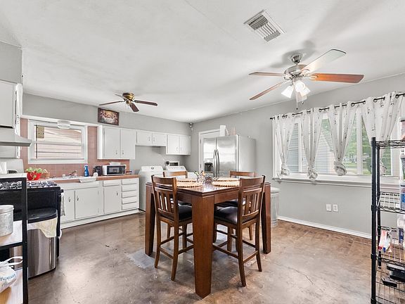 5th image of 7051 Hodde St