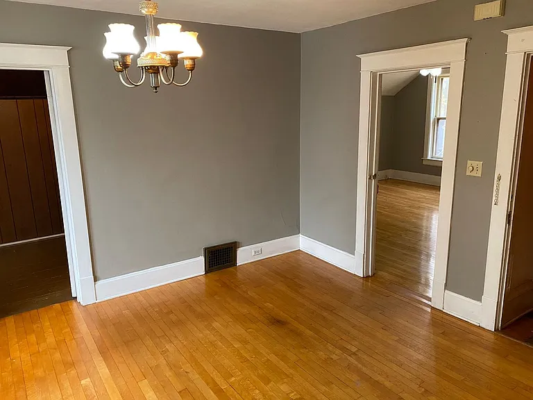 717 Jackson St — Photo 5