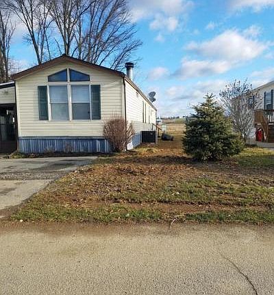3rd image of 77 Penn Valley Vlg