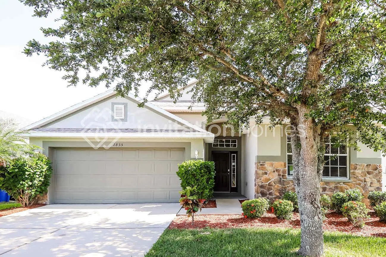 1835 Raven Glen Dr Ruskin, FL 33570 — Photo 1