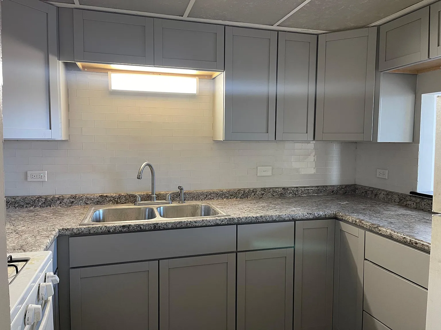 1 bed, $1,300 — Photo 2