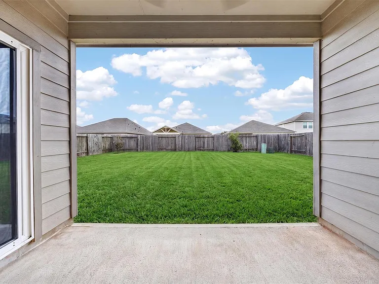 1024 Banyon Tree Ln — Photo 33