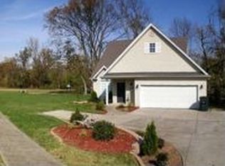 1318 Valley View Rd, New Albany, IN 47150