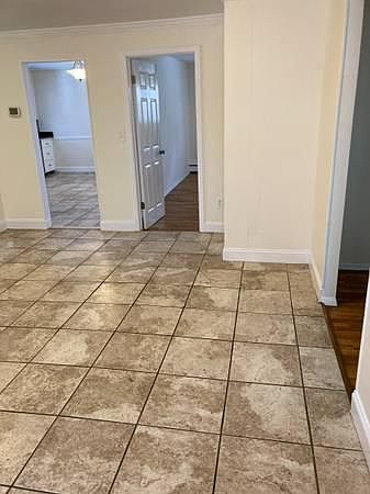 1st image of 147 Bennett Ave #1