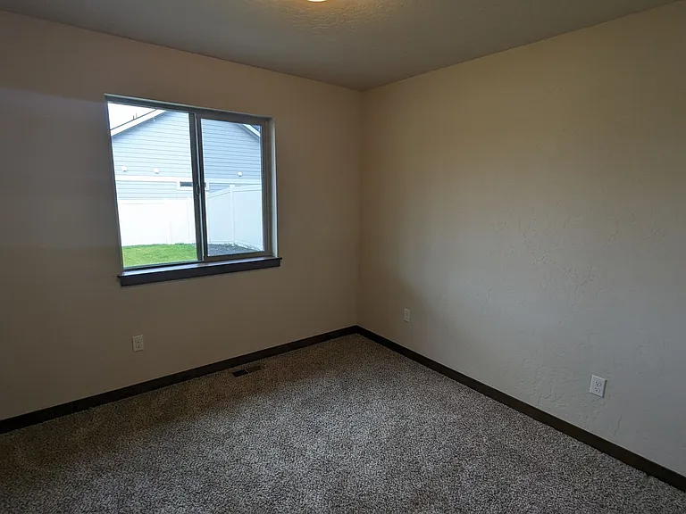 2537 N Lehigh Ct — Photo 14