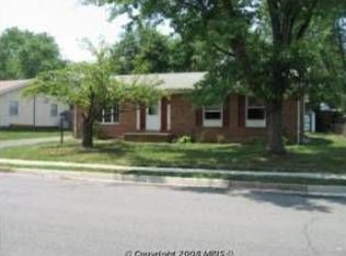 209 S Kennedy Rd, Sterling, VA 20164