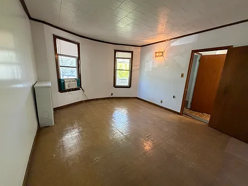 1858 Wallace Ave #2 Photo 1