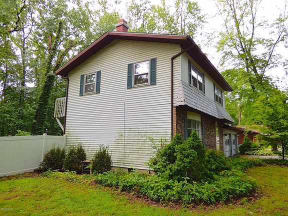 4th image of 6960 Hiawatha Dr