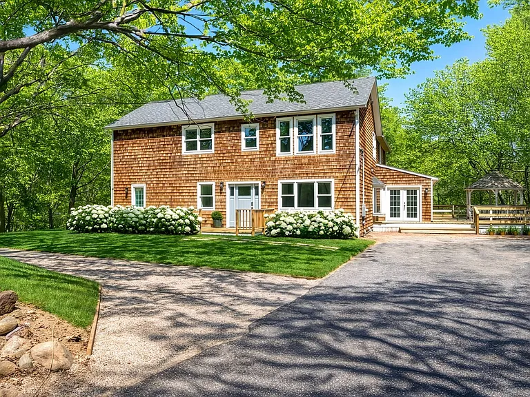 1286 Millstone Rd — Photo 2