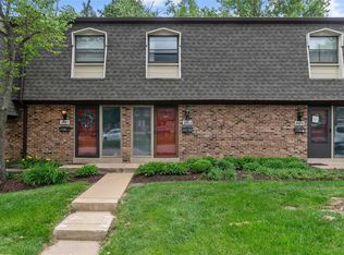 200 Braeshire Dr APT J, Ballwin, MO 63021