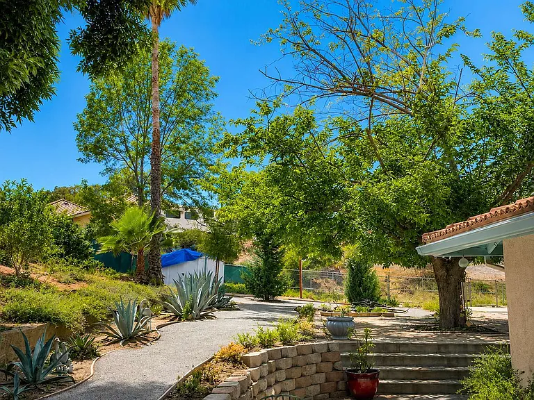 2109 Bernardo Ave — Photo 9