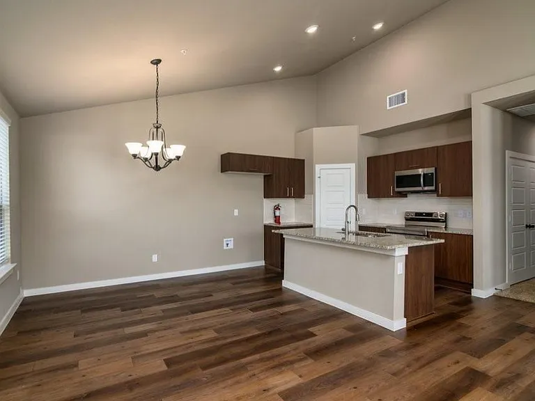 649 Harvest Moon Dr — Photo 4