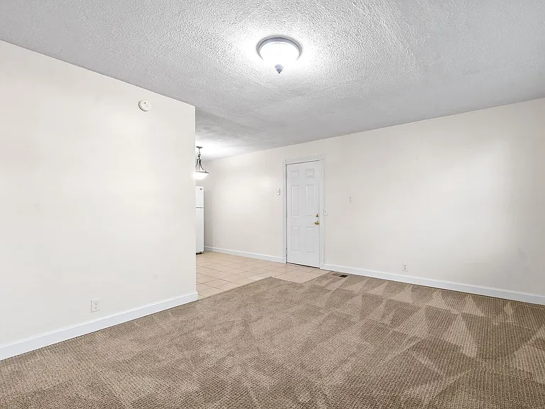 1509 Nichols Dr — Photo 4