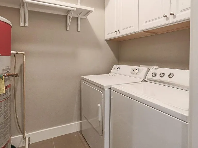 1307 Kinney Ave #122 — Photo 20