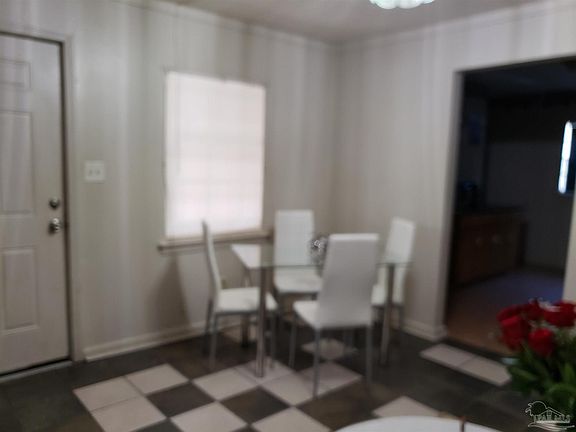 3rd image of 34 Pen Haven Dr