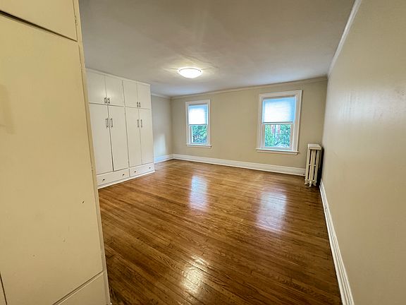 3rd image of 700 Lafayette Ave #2
