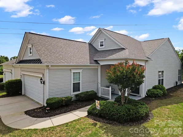 16353 Raven Crest Dr, Fort Mill, SC 29715